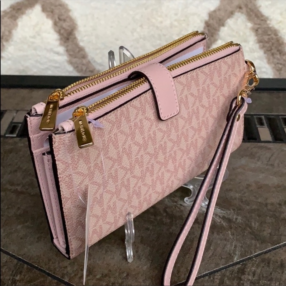 MICHAEL KORS LG DOUBLE ZIP WRISTLET BALLET - Picture 15 of 16